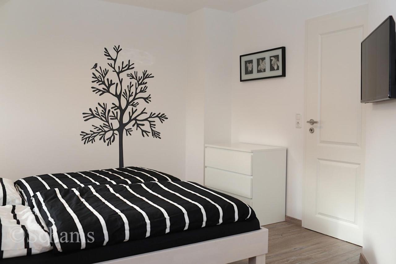 Ostseelagune Zingst, Exklusive Dhh, Strandnah, Sauna, Kamin, 3 Sz, 2 Baeder, Glasfaser, Haustierfrei, Garten Mit Suedterrasse, E-Ladesaeule, 2 Stellplaetze, Strandkorb, Fahrradschuppen, Waschmaschine, Trockner, Nichtraucher Extérieur photo