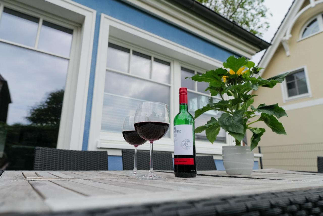 Ostseelagune Zingst, Exklusive Dhh, Strandnah, Sauna, Kamin, 3 Sz, 2 Baeder, Glasfaser, Haustierfrei, Garten Mit Suedterrasse, E-Ladesaeule, 2 Stellplaetze, Strandkorb, Fahrradschuppen, Waschmaschine, Trockner, Nichtraucher Extérieur photo