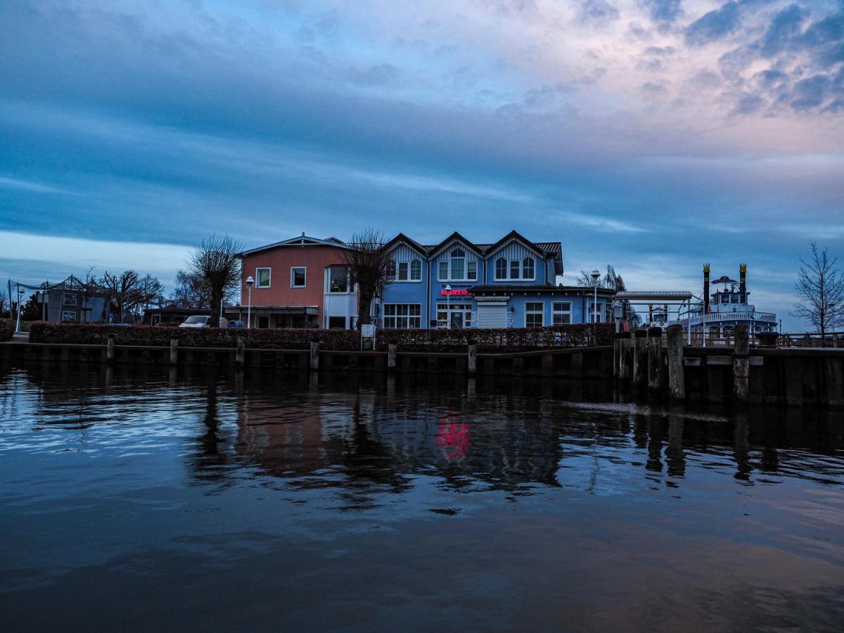 Ostseelagune Zingst, Exklusive Dhh, Strandnah, Sauna, Kamin, 3 Sz, 2 Baeder, Glasfaser, Haustierfrei, Garten Mit Suedterrasse, E-Ladesaeule, 2 Stellplaetze, Strandkorb, Fahrradschuppen, Waschmaschine, Trockner, Nichtraucher Extérieur photo