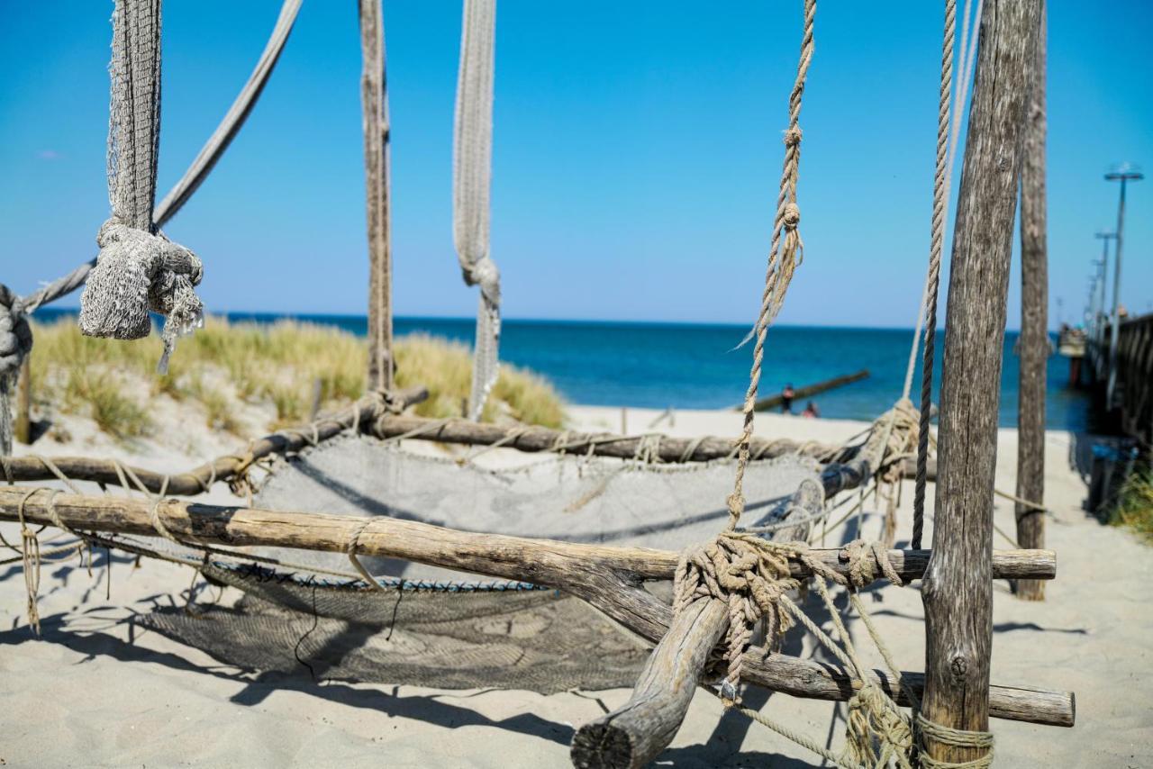 Ostseelagune Zingst, Exklusive Dhh, Strandnah, Sauna, Kamin, 3 Sz, 2 Baeder, Glasfaser, Haustierfrei, Garten Mit Suedterrasse, E-Ladesaeule, 2 Stellplaetze, Strandkorb, Fahrradschuppen, Waschmaschine, Trockner, Nichtraucher Extérieur photo
