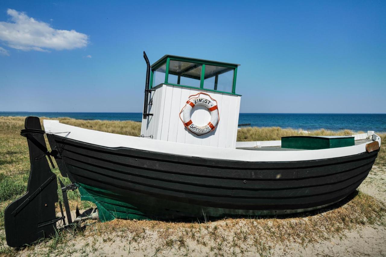 Ostseelagune Zingst, Exklusive Dhh, Strandnah, Sauna, Kamin, 3 Sz, 2 Baeder, Glasfaser, Haustierfrei, Garten Mit Suedterrasse, E-Ladesaeule, 2 Stellplaetze, Strandkorb, Fahrradschuppen, Waschmaschine, Trockner, Nichtraucher Extérieur photo